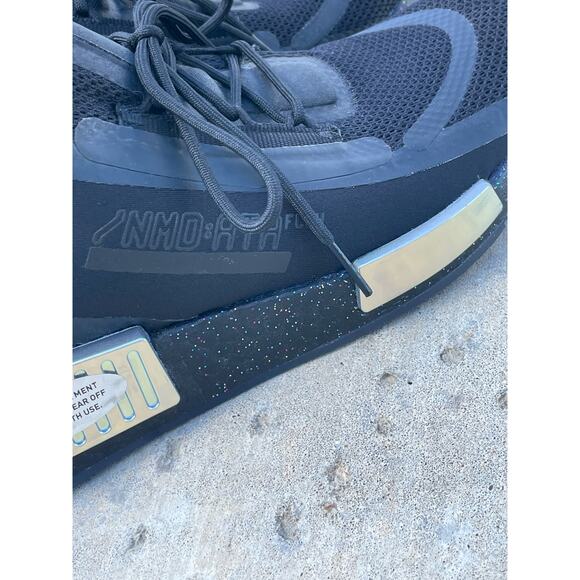 ADIDAS women's NMD_R1 Spectoo Blk Iridescent GZ9288 NWOB size 7. - Picture 2 of 8